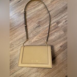 Michael kors jet set full flap chain crossbody purse